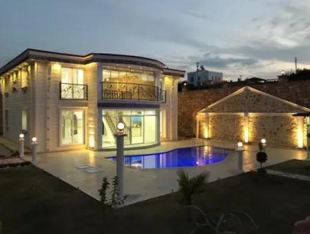 5 + 1 Villas For Sale In Akbuk