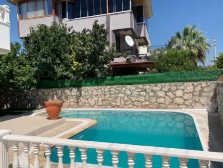 3 1 Villa With Sea View And Pool In Yeşilkent