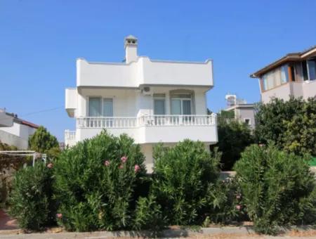 3 1 Villa With Sea View And Pool In Yeşilkent